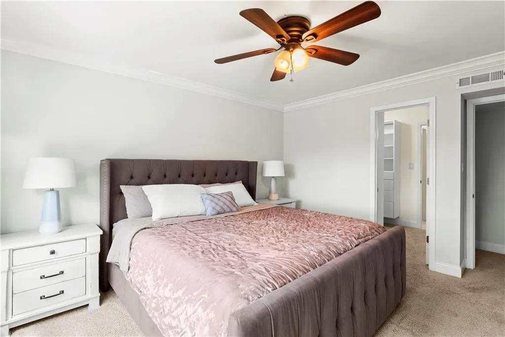 6980 Roswell Road Unit E1, Sandy Springs, Georgia 30328, 2 Bedrooms Bedrooms, ,1 BathroomBathrooms,Residential,Sold,6980 Roswell Road Unit E1,7027519