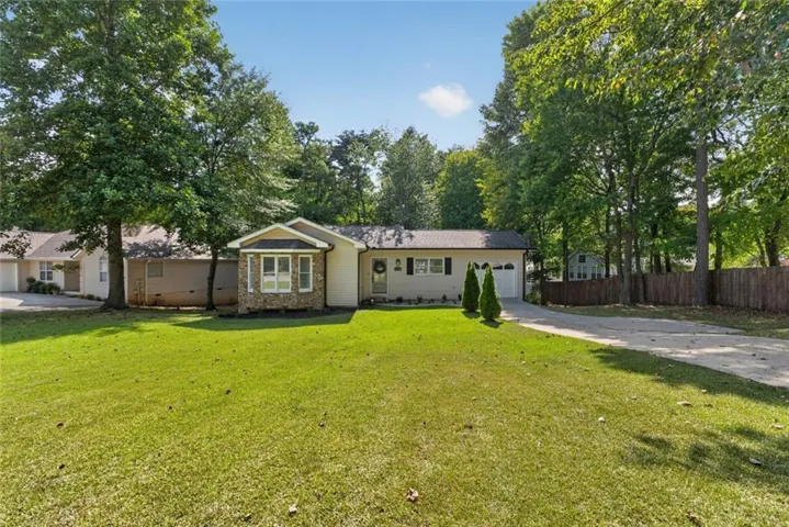 938 Charleston Court, Gainesville, Georgia 30501