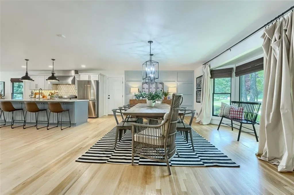 6575 Wright Road, Sandy Springs, Georgia 30328, 3 Bedrooms Bedrooms, ,2 BathroomsBathrooms,Residential,Sold,6575 Wright Road,7066360