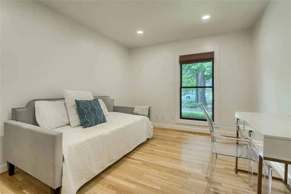 6575 Wright Road, Sandy Springs, Georgia 30328, 3 Bedrooms Bedrooms, ,2 BathroomsBathrooms,Residential,Sold,6575 Wright Road,7066360