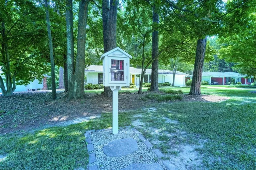 6575 Wright Road, Sandy Springs, Georgia 30328, 3 Bedrooms Bedrooms, ,2 BathroomsBathrooms,Residential,Sold,6575 Wright Road,7066360