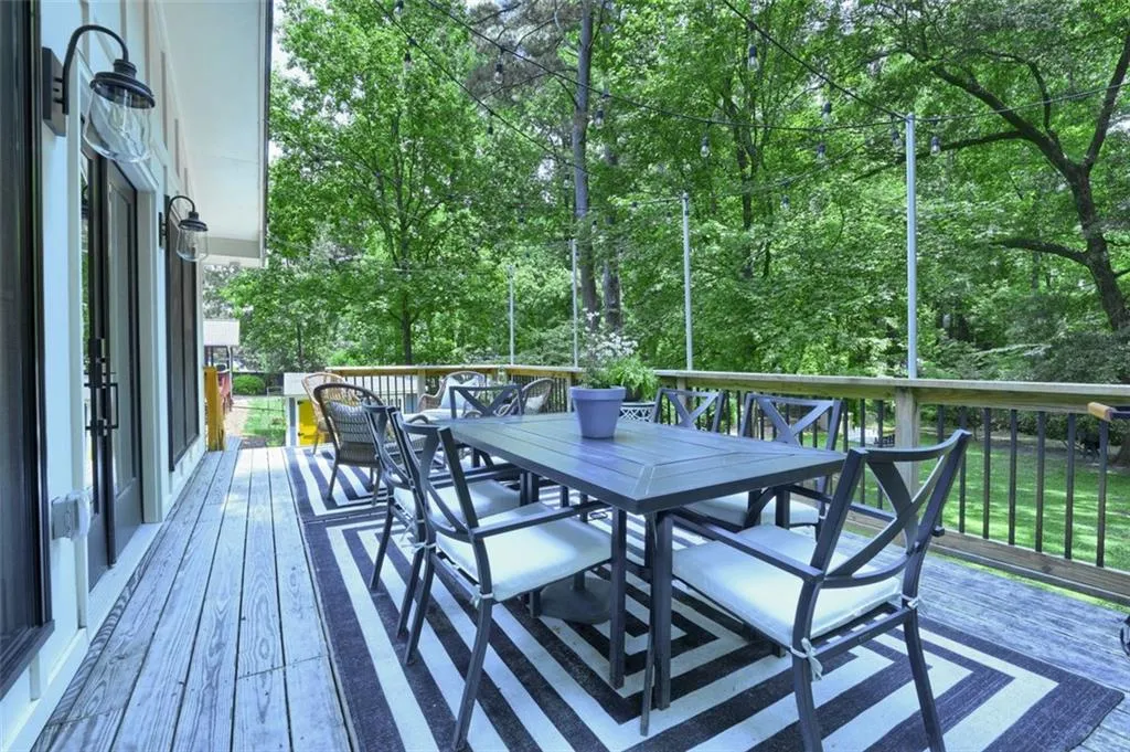 6575 Wright Road, Sandy Springs, Georgia 30328, 3 Bedrooms Bedrooms, ,2 BathroomsBathrooms,Residential,Sold,6575 Wright Road,7066360