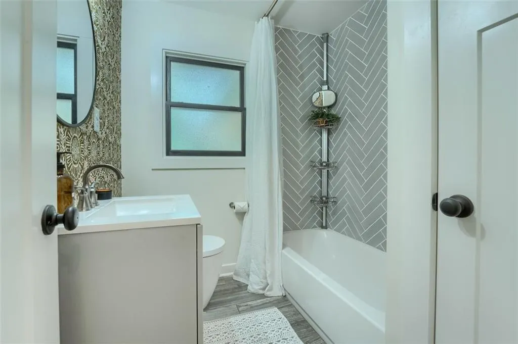 6575 Wright Road, Sandy Springs, Georgia 30328, 3 Bedrooms Bedrooms, ,2 BathroomsBathrooms,Residential,Sold,6575 Wright Road,7066360