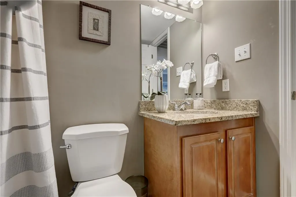 408 Brighton Point, Sandy Springs, Georgia 30328, 2 Bedrooms Bedrooms, ,2 BathroomsBathrooms,Residential,Sold,408 Brighton Point,6554487