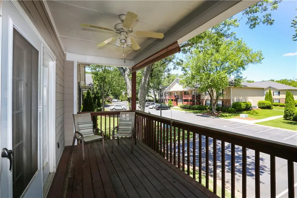 408 Brighton Point, Sandy Springs, Georgia 30328, 2 Bedrooms Bedrooms, ,2 BathroomsBathrooms,Residential,Sold,408 Brighton Point,6554487
