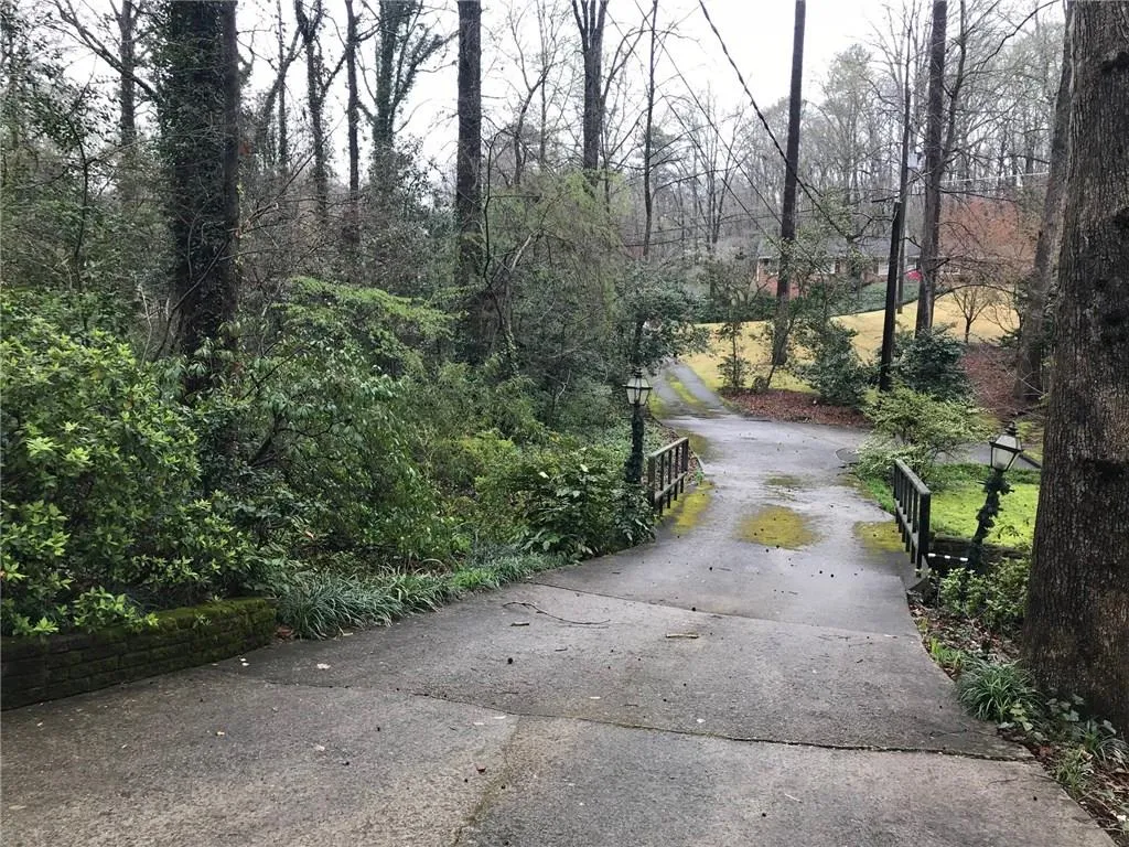 425 Forest Hills Drive, Sandy Springs, Georgia 30342, 3 Bedrooms Bedrooms, ,2 BathroomsBathrooms,Residential,Sold,425 Forest Hills Drive,5987711