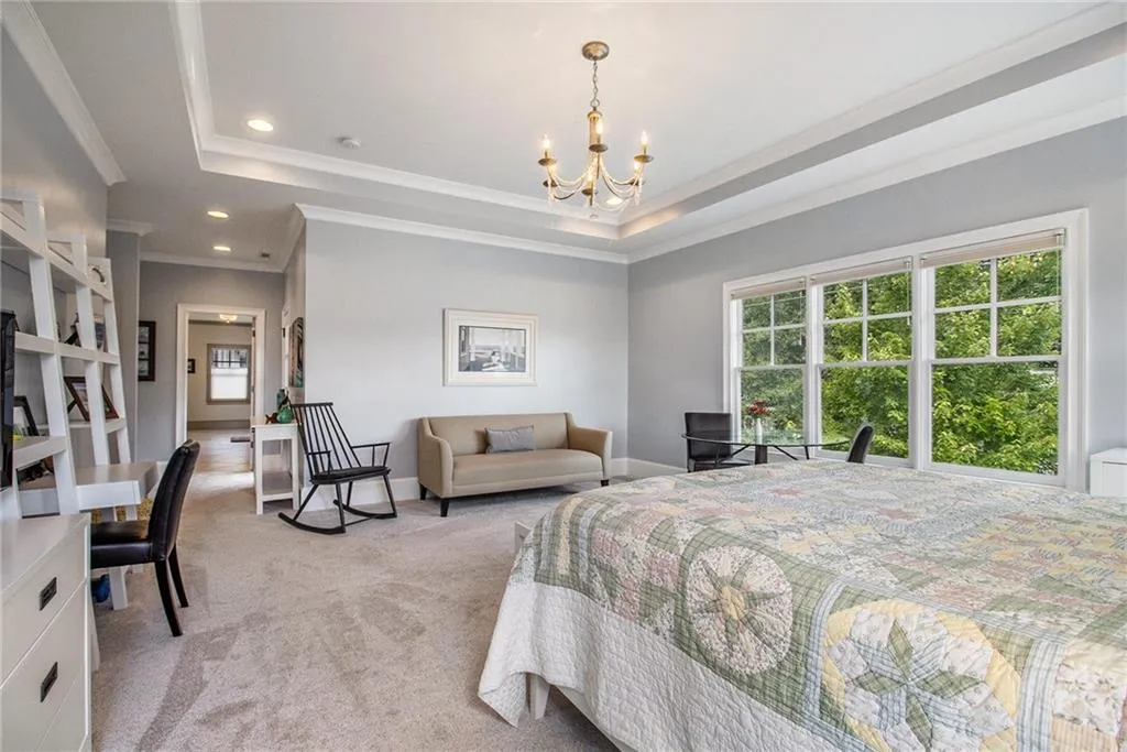 2555 Caldwell Road Ne, Atlanta, Georgia 30319, 5 Bedrooms Bedrooms, ,4 BathroomsBathrooms,Residential,For Sale,2555 Caldwell Road Ne,7642113