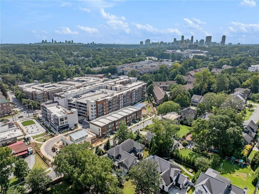 2555 Caldwell Road Ne, Atlanta, Georgia 30319, 5 Bedrooms Bedrooms, ,4 BathroomsBathrooms,Residential,For Sale,2555 Caldwell Road Ne,7642113