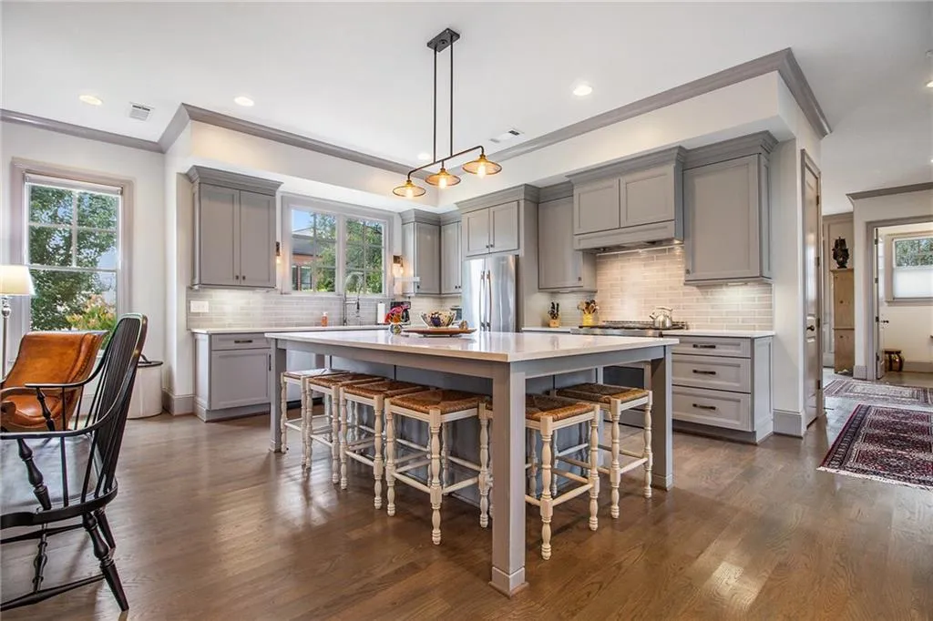 2555 Caldwell Road Ne, Atlanta, Georgia 30319, 5 Bedrooms Bedrooms, ,4 BathroomsBathrooms,Residential,For Sale,2555 Caldwell Road Ne,7642113