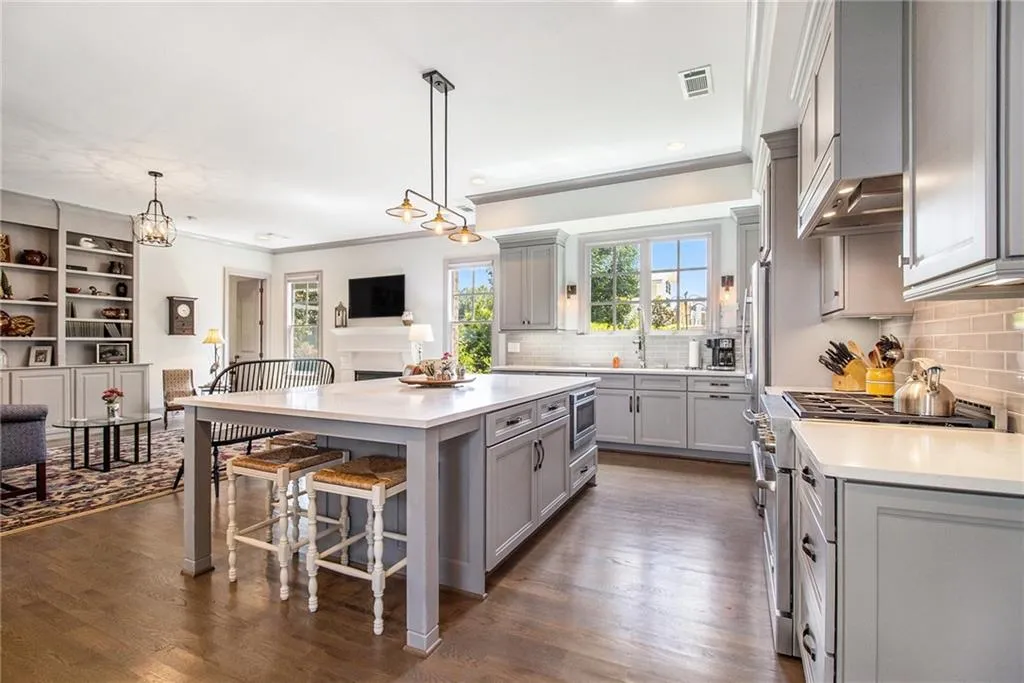 2555 Caldwell Road Ne, Atlanta, Georgia 30319, 5 Bedrooms Bedrooms, ,4 BathroomsBathrooms,Residential,For Sale,2555 Caldwell Road Ne,7642113