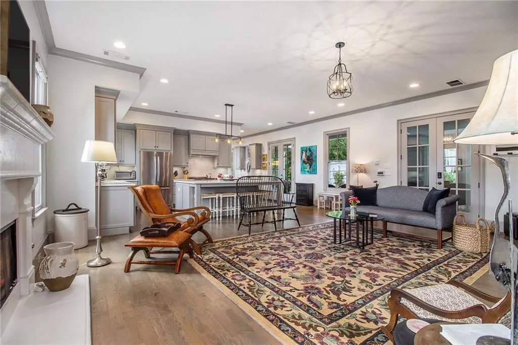 2555 Caldwell Road Ne, Atlanta, Georgia 30319, 5 Bedrooms Bedrooms, ,4 BathroomsBathrooms,Residential,For Sale,2555 Caldwell Road Ne,7642113