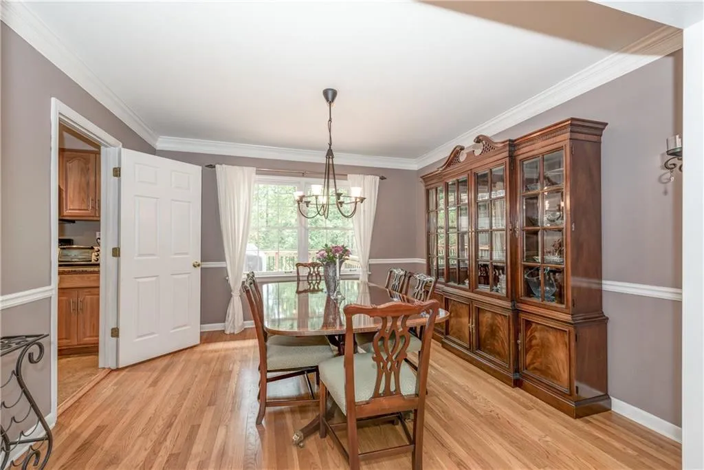 7221 Duncourtney Drive, Atlanta, Georgia 30328, 4 Bedrooms Bedrooms, ,2 BathroomsBathrooms,Residential,Sold,7221 Duncourtney Drive,5747532