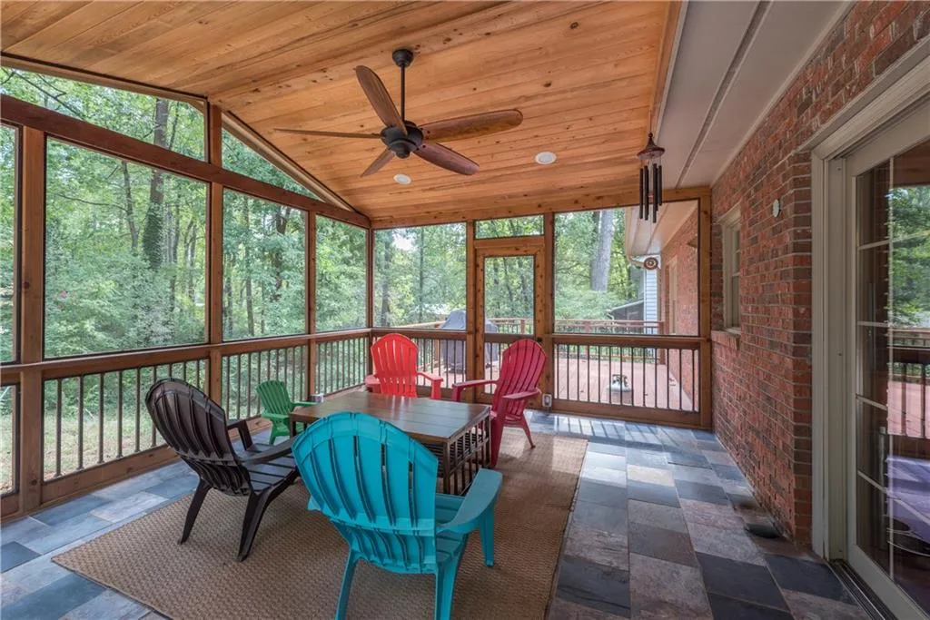 7221 Duncourtney Drive, Atlanta, Georgia 30328, 4 Bedrooms Bedrooms, ,2 BathroomsBathrooms,Residential,Sold,7221 Duncourtney Drive,5747532