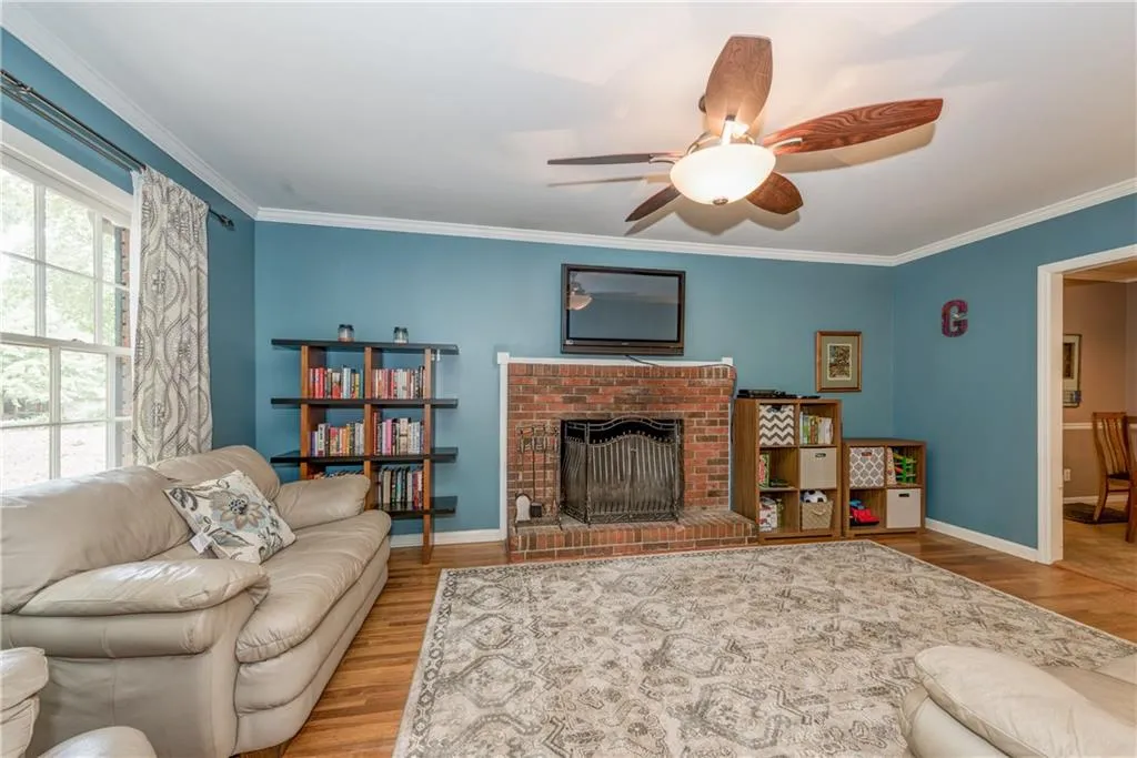 7221 Duncourtney Drive, Atlanta, Georgia 30328, 4 Bedrooms Bedrooms, ,2 BathroomsBathrooms,Residential,Sold,7221 Duncourtney Drive,5747532