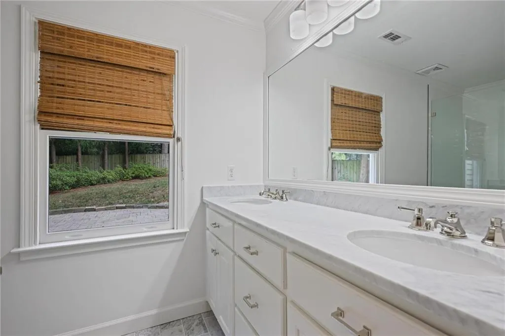 1818 Meredith Drive Nw, Atlanta, Georgia 30318, 3 Bedrooms Bedrooms, ,2 BathroomsBathrooms,Residential,For Sale,1818 Meredith Drive Nw,7617391