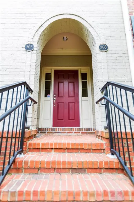305 Le Gran Bend, Sandy Springs, Georgia 30328, 3 Bedrooms Bedrooms, ,2 BathroomsBathrooms,Residential,Sold,305 Le Gran Bend,6542240