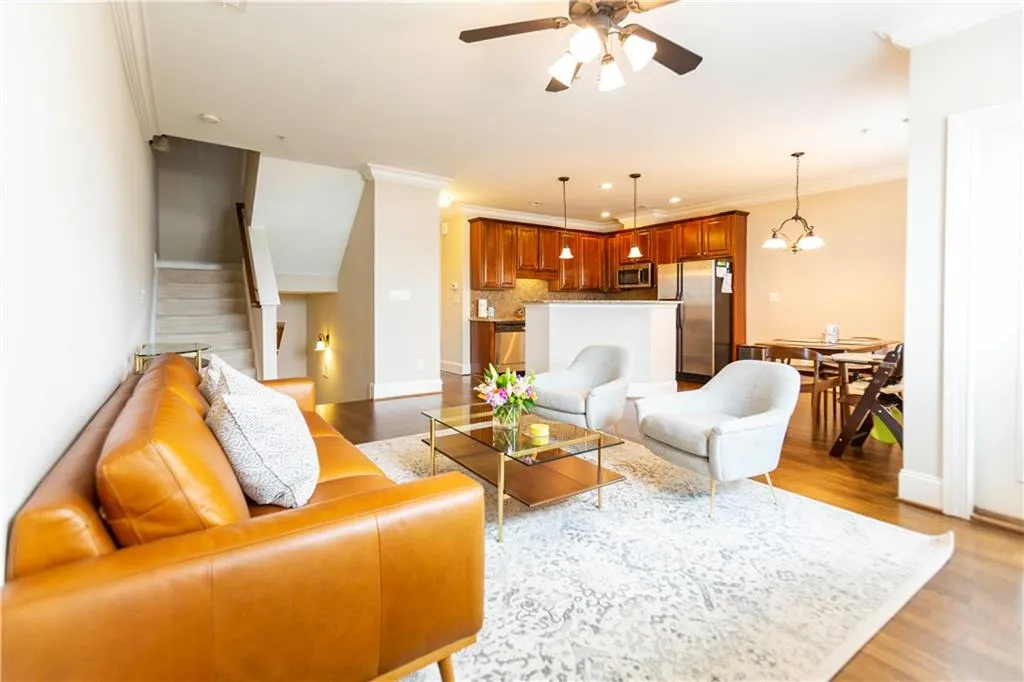 305 Le Gran Bend, Sandy Springs, Georgia 30328, 3 Bedrooms Bedrooms, ,2 BathroomsBathrooms,Residential,Sold,305 Le Gran Bend,6542240