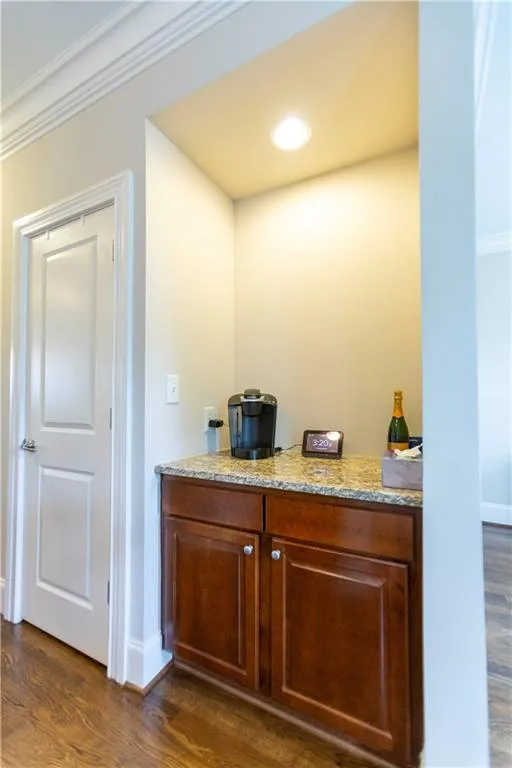 305 Le Gran Bend, Sandy Springs, Georgia 30328, 3 Bedrooms Bedrooms, ,2 BathroomsBathrooms,Residential,Sold,305 Le Gran Bend,6542240