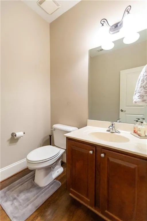 305 Le Gran Bend, Sandy Springs, Georgia 30328, 3 Bedrooms Bedrooms, ,2 BathroomsBathrooms,Residential,Sold,305 Le Gran Bend,6542240