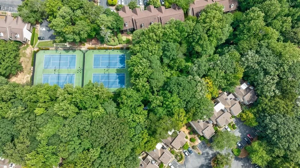 44 Dunwoody Springs Drive, Atlanta, Georgia 30328, 2 Bedrooms Bedrooms, ,2 BathroomsBathrooms,Residential,For Sale,44 Dunwoody Springs Drive,7641422