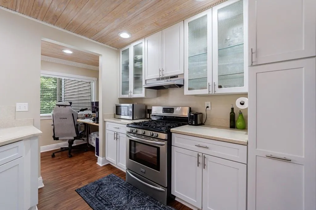 44 Dunwoody Springs Drive, Atlanta, Georgia 30328, 2 Bedrooms Bedrooms, ,2 BathroomsBathrooms,Residential,For Sale,44 Dunwoody Springs Drive,7641422