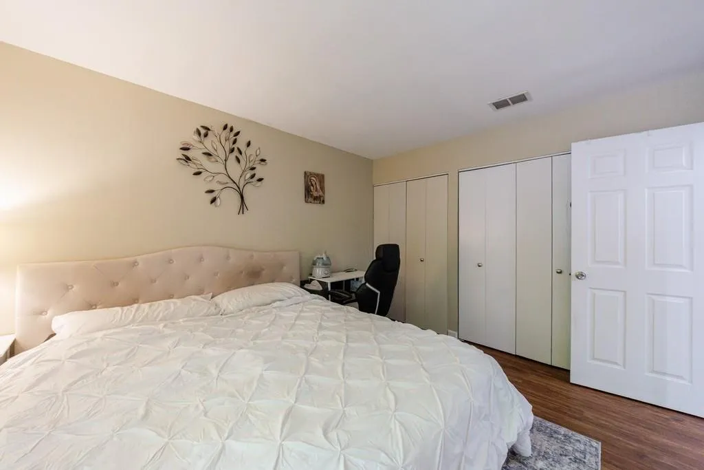 44 Dunwoody Springs Drive, Atlanta, Georgia 30328, 2 Bedrooms Bedrooms, ,2 BathroomsBathrooms,Residential,For Sale,44 Dunwoody Springs Drive,7641422