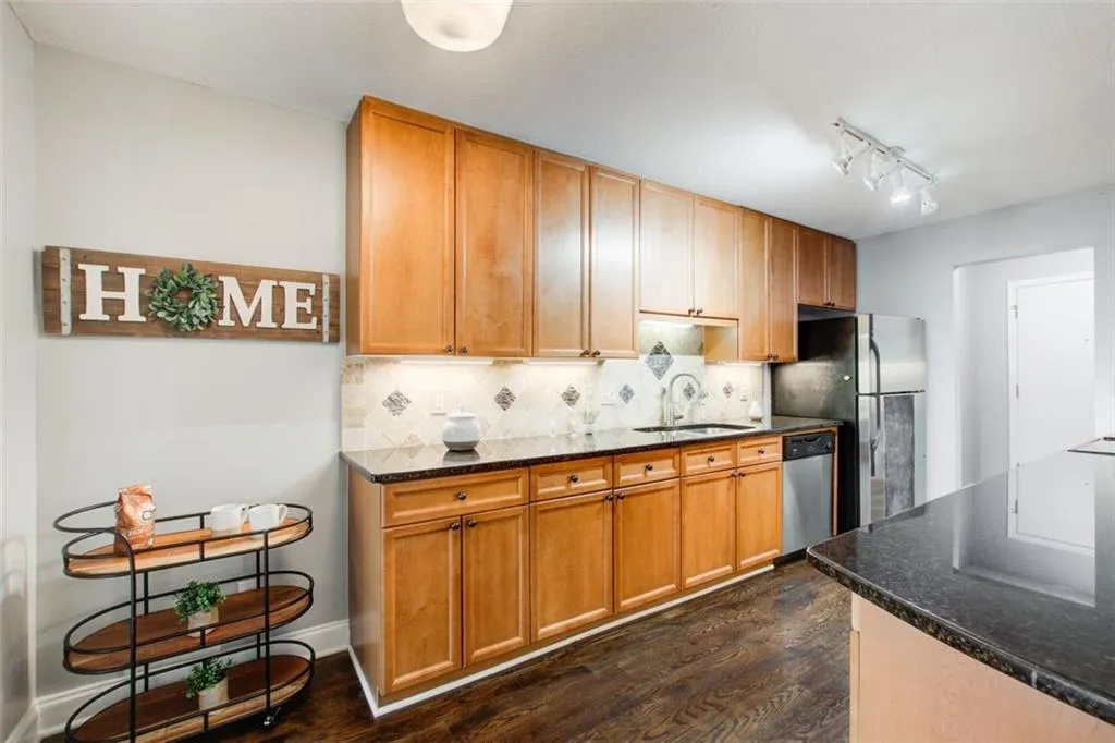 750 Dalrymple Road Unit D1, Atlanta, Georgia 30328, 3 Bedrooms Bedrooms, ,2 BathroomsBathrooms,Residential,Sold,750 Dalrymple Road Unit D1,7239294