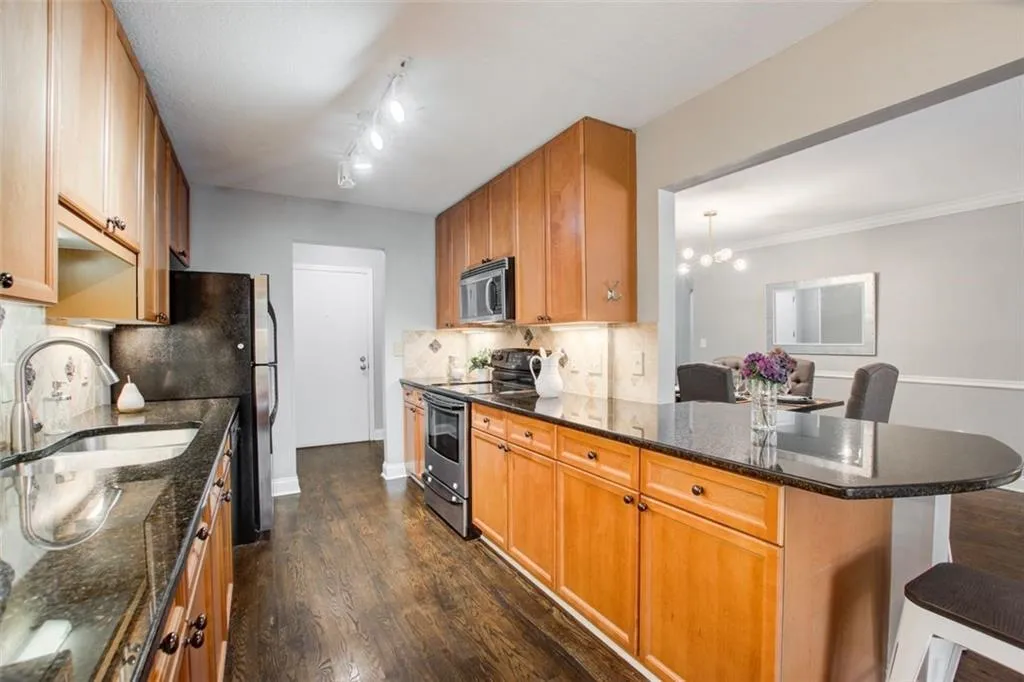 750 Dalrymple Road Unit D1, Atlanta, Georgia 30328, 3 Bedrooms Bedrooms, ,2 BathroomsBathrooms,Residential,Sold,750 Dalrymple Road Unit D1,7239294
