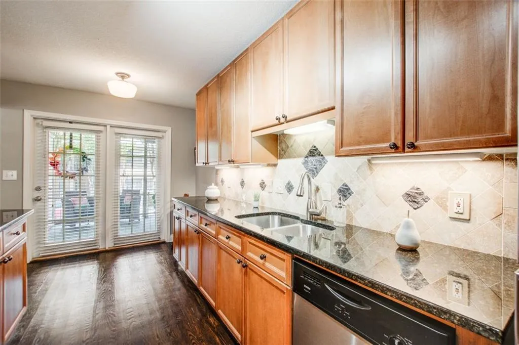 750 Dalrymple Road Unit D1, Atlanta, Georgia 30328, 3 Bedrooms Bedrooms, ,2 BathroomsBathrooms,Residential,Sold,750 Dalrymple Road Unit D1,7239294