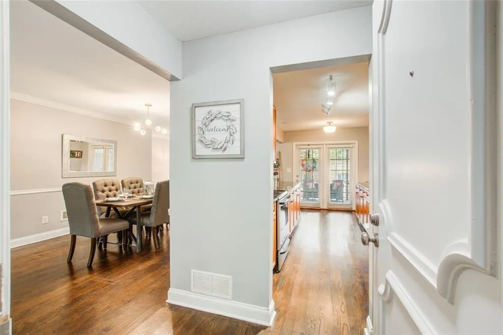 750 Dalrymple Road Unit D1, Atlanta, Georgia 30328, 3 Bedrooms Bedrooms, ,2 BathroomsBathrooms,Residential,Sold,750 Dalrymple Road Unit D1,7239294
