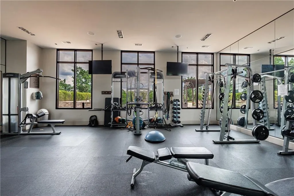 2255 Peachtree Road Ne Unit 620, Atlanta, Georgia 30309, 2 Bedrooms Bedrooms, ,2 BathroomsBathrooms,Residential,For Sale,2255 Peachtree Road Ne Unit 620,7672418