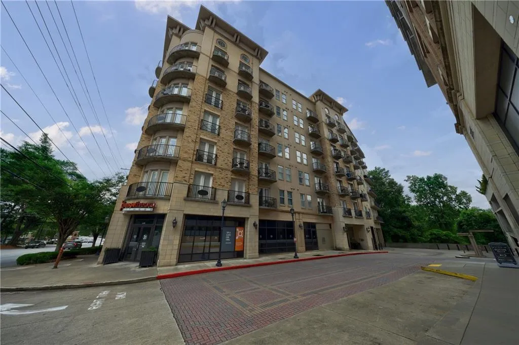 2255 Peachtree Road Ne Unit 620, Atlanta, Georgia 30309, 2 Bedrooms Bedrooms, ,2 BathroomsBathrooms,Residential,For Sale,2255 Peachtree Road Ne Unit 620,7672418