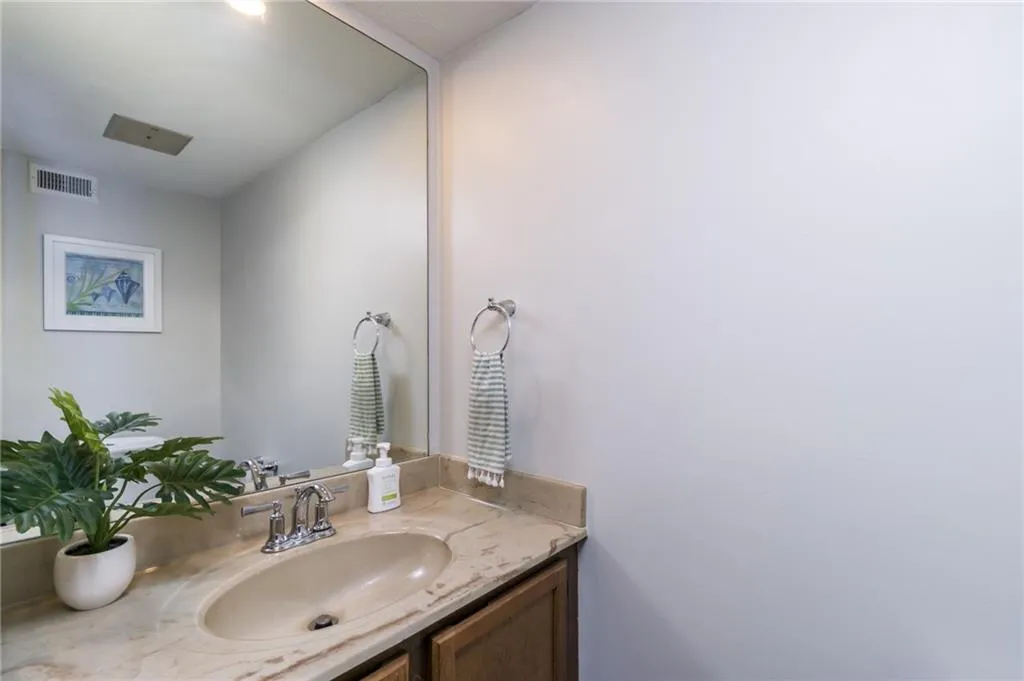 116 Goldrush Circle, Atlanta, Georgia 30328, 3 Bedrooms Bedrooms, ,2 BathroomsBathrooms,Residential,Sold,116 Goldrush Circle,6911416
