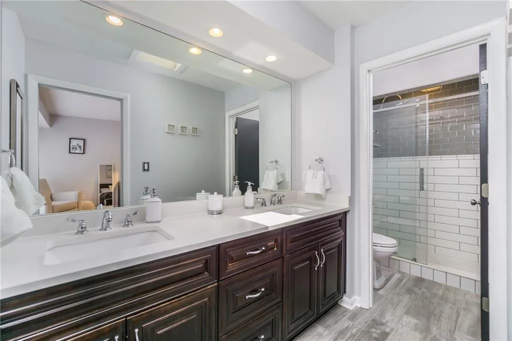 116 Goldrush Circle, Atlanta, Georgia 30328, 3 Bedrooms Bedrooms, ,2 BathroomsBathrooms,Residential,Sold,116 Goldrush Circle,6911416