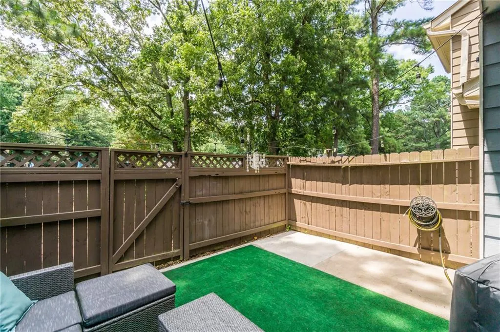116 Goldrush Circle, Atlanta, Georgia 30328, 3 Bedrooms Bedrooms, ,2 BathroomsBathrooms,Residential,Sold,116 Goldrush Circle,6911416