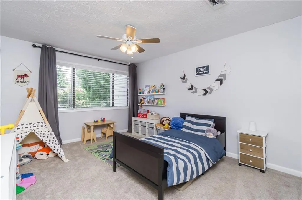 116 Goldrush Circle, Atlanta, Georgia 30328, 3 Bedrooms Bedrooms, ,2 BathroomsBathrooms,Residential,Sold,116 Goldrush Circle,6911416
