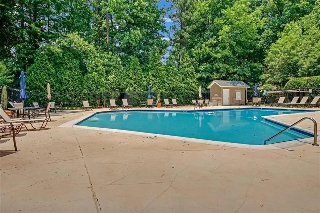 Community pool