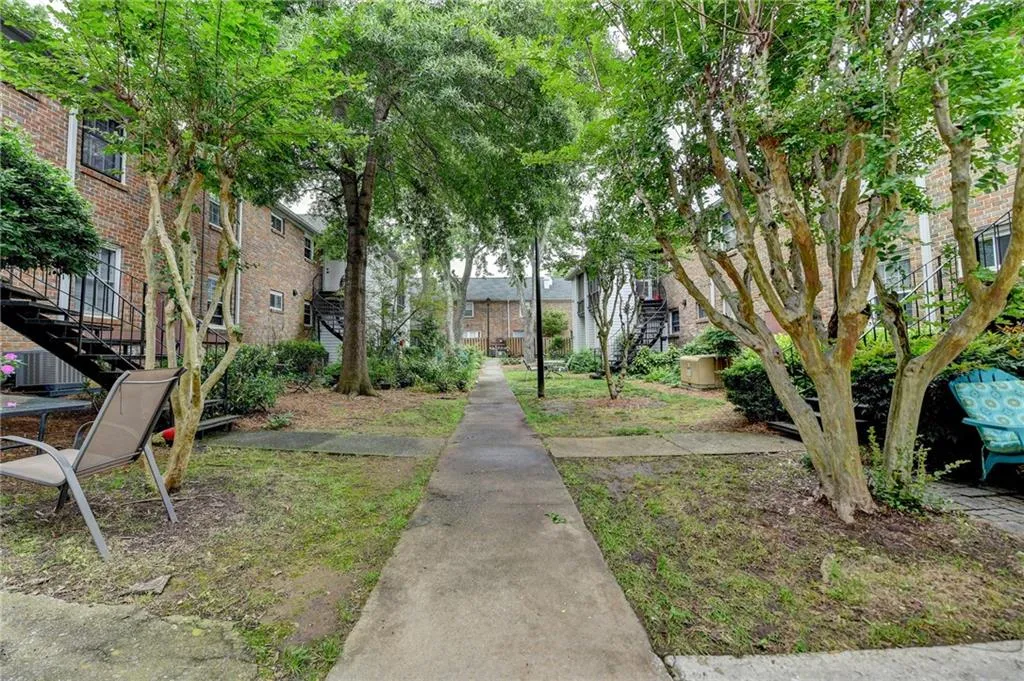 6700 Roswell Road Unit 22b, Atlanta, Georgia 30328, 2 Bedrooms Bedrooms, ,2 BathroomsBathrooms,Residential,For Sale,6700 Roswell Road Unit 22b,7715053