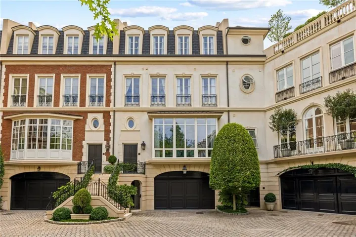 2288 Peachtree Road Nw Unit 16, Atlanta, Georgia 30309
