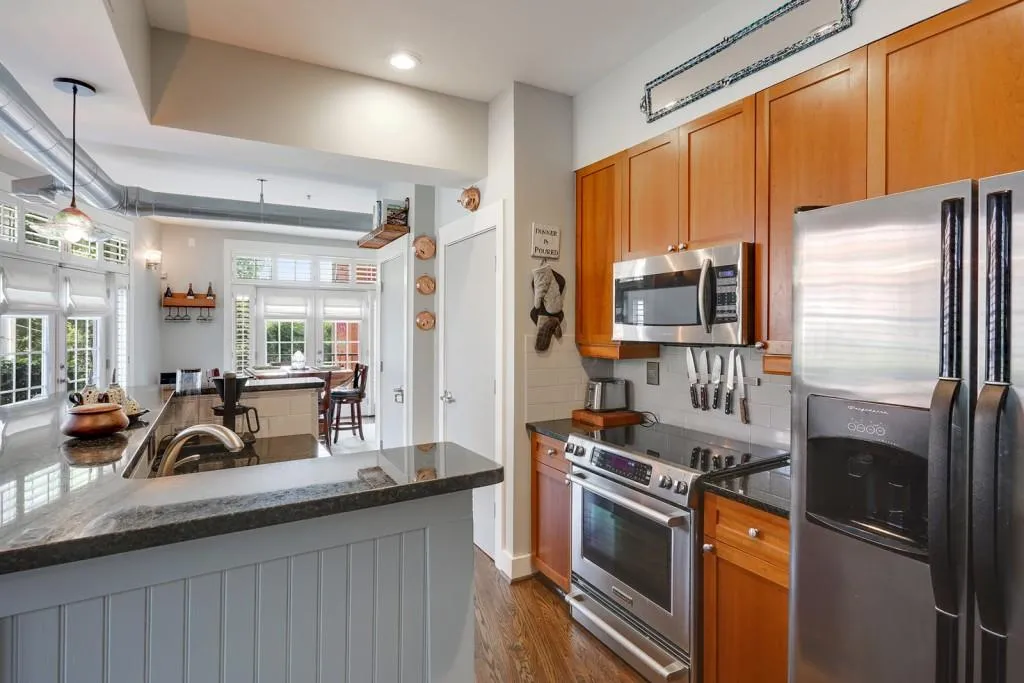 1029 Piedmont Avenue Ne Unit 102, Atlanta, Georgia 30309, 2 Bedrooms Bedrooms, ,2 BathroomsBathrooms,Residential,Sold,1029 Piedmont Avenue Ne Unit 102,5712854