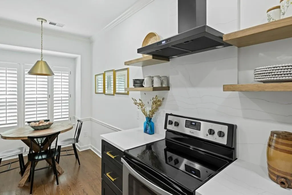 1160 Windsor Parkway Unit 3, Sandy Springs, Georgia 30319, 3 Bedrooms Bedrooms, ,2 BathroomsBathrooms,Residential,Sold,1160 Windsor Parkway Unit 3,7218098 1160 Windsor Parkway Unit 3, Sandy Springs, Georgia 30319, 3 Bedrooms Bedrooms, ,2 BathroomsBathrooms,Residential,Sold,1160 Windsor Parkway Unit 3,7218098