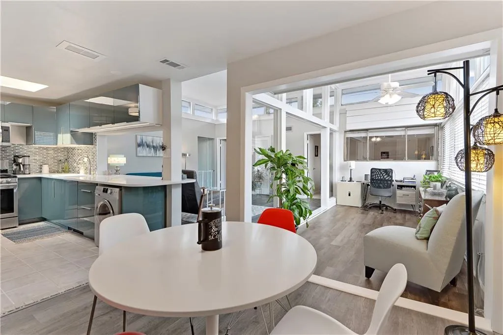 346 Carpenter Drive Unit 49, Sandy Springs, Georgia 30328, 2 Bedrooms Bedrooms, ,2 BathroomsBathrooms,Residential,Sold,346 Carpenter Drive Unit 49,6617532