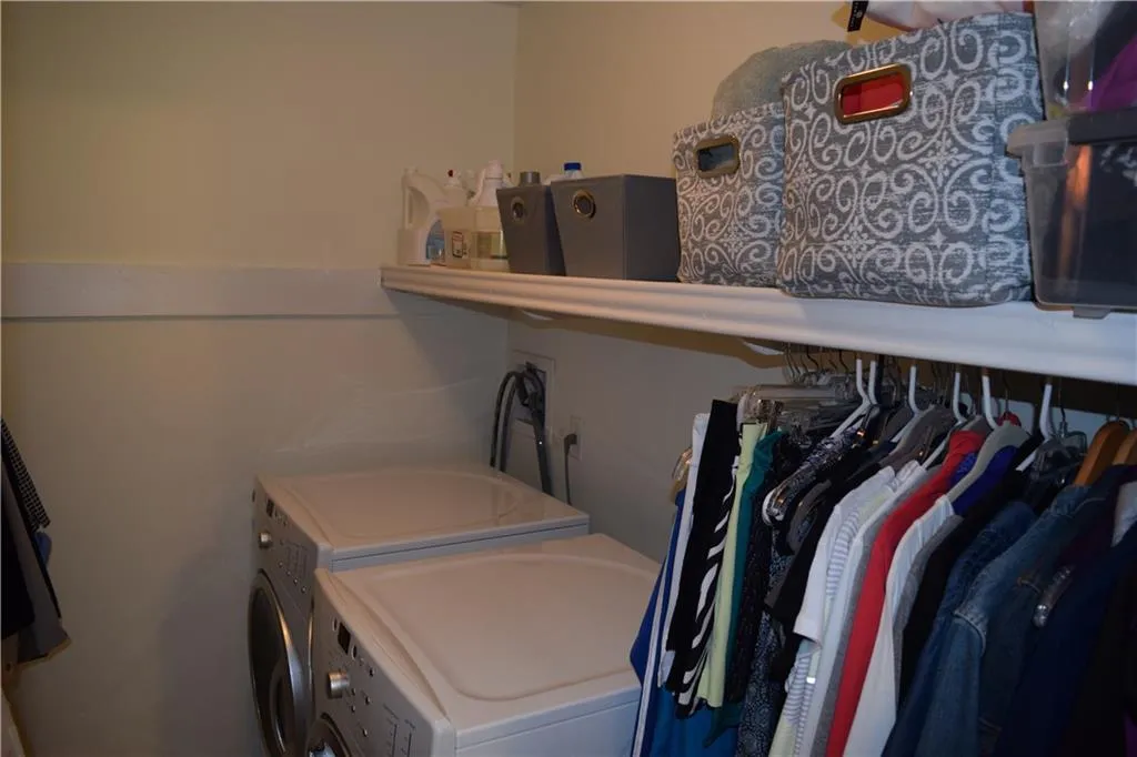 6851 Roswell Road Ne Unit A8, Atlanta, Georgia 30328, 2 Bedrooms Bedrooms, ,2 BathroomsBathrooms,Residential,Sold,6851 Roswell Road Ne Unit A8,5604729