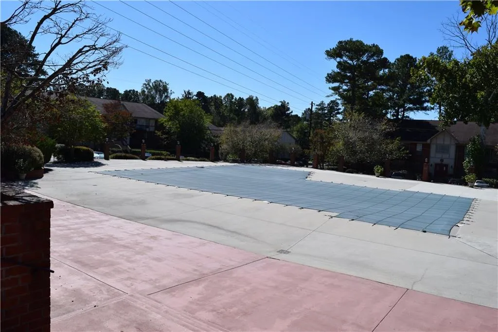 6851 Roswell Road Ne Unit A8, Atlanta, Georgia 30328, 2 Bedrooms Bedrooms, ,2 BathroomsBathrooms,Residential,Sold,6851 Roswell Road Ne Unit A8,5604729