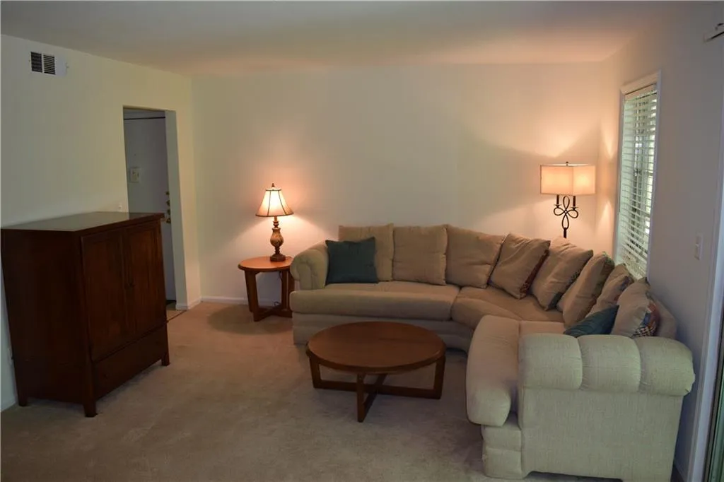 6851 Roswell Road Ne Unit A8, Atlanta, Georgia 30328, 2 Bedrooms Bedrooms, ,2 BathroomsBathrooms,Residential,Sold,6851 Roswell Road Ne Unit A8,5604729