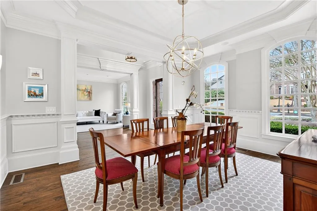 575 Trimble Lake Court, Atlanta, Georgia 30342, 5 Bedrooms Bedrooms, ,5 BathroomsBathrooms,Residential,For Sale,575 Trimble Lake Court,7723517