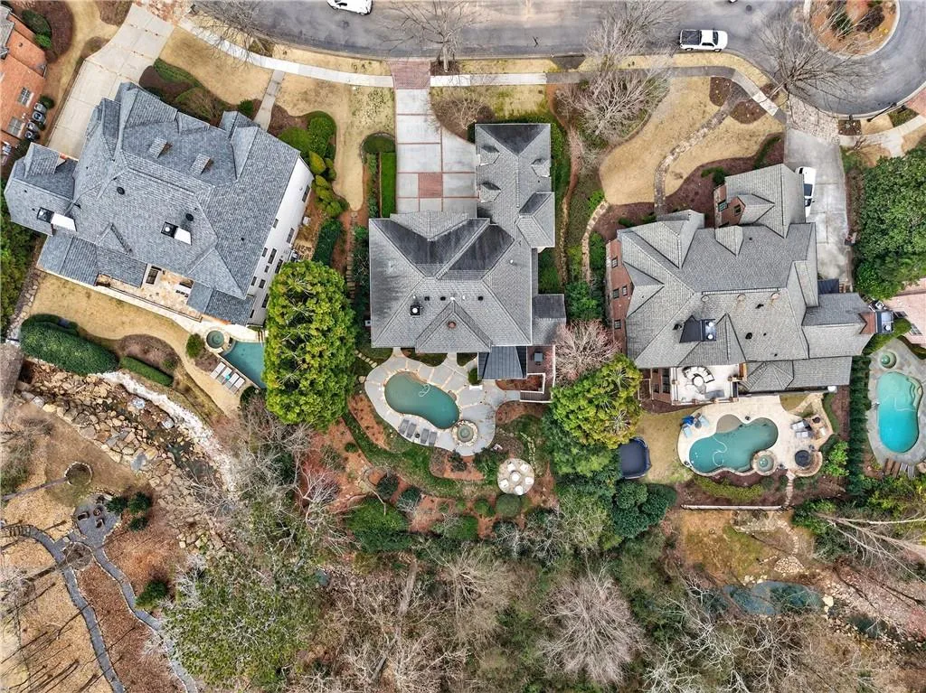 575 Trimble Lake Court, Atlanta, Georgia 30342, 5 Bedrooms Bedrooms, ,5 BathroomsBathrooms,Residential,For Sale,575 Trimble Lake Court,7723517