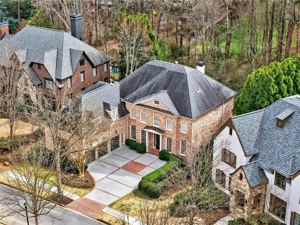 575 Trimble Lake Court, Atlanta, Georgia 30342, 5 Bedrooms Bedrooms, ,5 BathroomsBathrooms,Residential,For Sale,575 Trimble Lake Court,7723517
