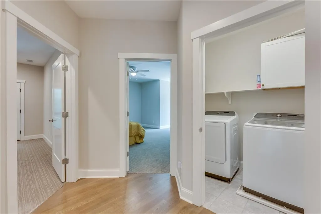 360 Windsor Parkway, Atlanta, Georgia 30342, 6 Bedrooms Bedrooms, ,5 BathroomsBathrooms,Residential,Sold,360 Windsor Parkway,7158333