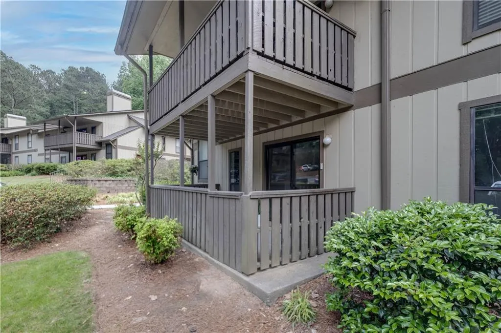 1602 Woodcliff Drive, Sandy Springs, Georgia 30350, 2 Bedrooms Bedrooms, ,2 BathroomsBathrooms,Residential,Sold,1602 Woodcliff Drive,7212047